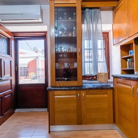 Eirini Appartement Sými